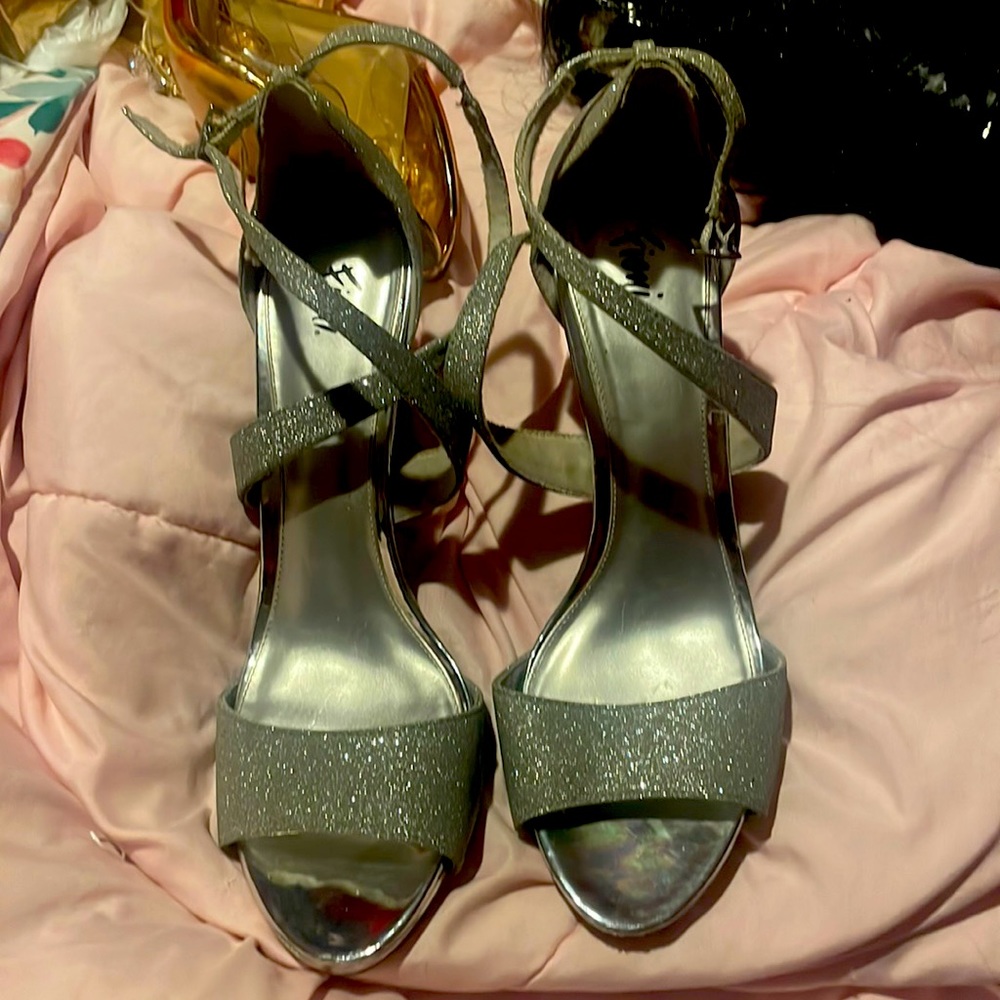Heels silver